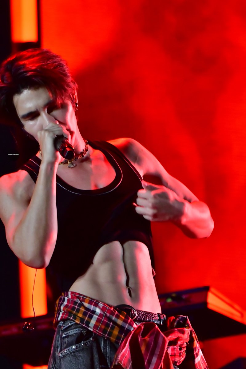 เอิ่มมม อันนี้ซิกส์แพ็คหรือแผ่นดินไหวแยกตัวคะ 🫠🫠🫠

#เฉียงเหนือเฟส4xJeffSatur 
#เฉียงเหนือเฟส4
#JeffSatur