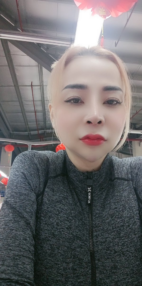bé Bông tweet media