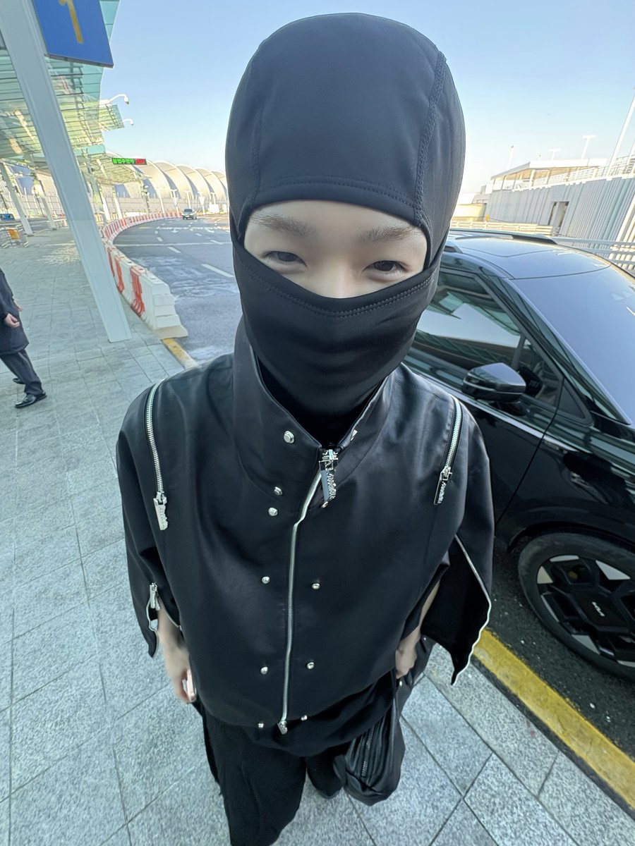 P1H_members's tweet image. 쇼타~ 생일 축하해🎂🎉🎊
8년째 함께하는 동안 항상 같은 모습으로 웃겨줘서 고마워
매 해 하는 얘기지만 무엇을 사랑하는지 알고 고민없이 꽉 쥐어내는 네 모습이 정말 빛난다 다치지 않게 항상 조심하고!