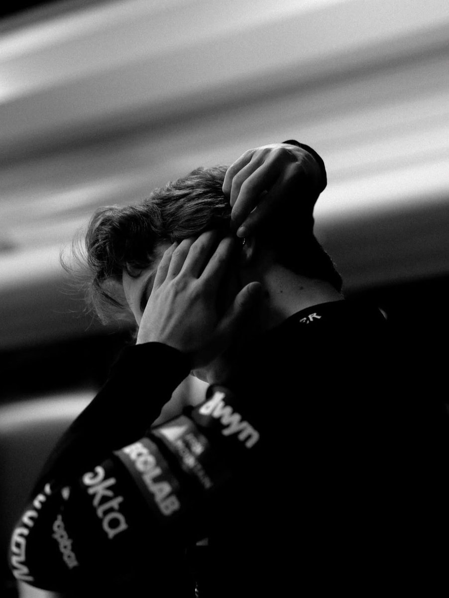 Eu amo esse aesthetic dele