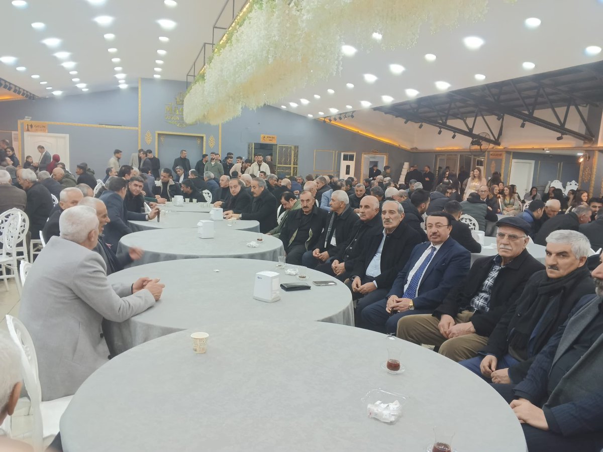 Aşiret mensuplarımızdan #KILIÇ Ailesinin nişan törenine katılım sağladım. Çifte mutluluklar dilerim.