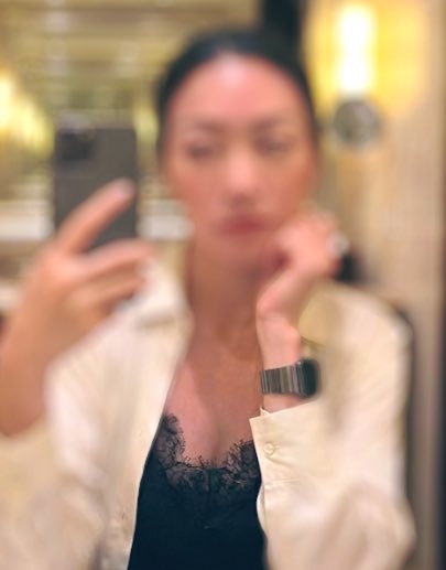 Playfulwify tweet media