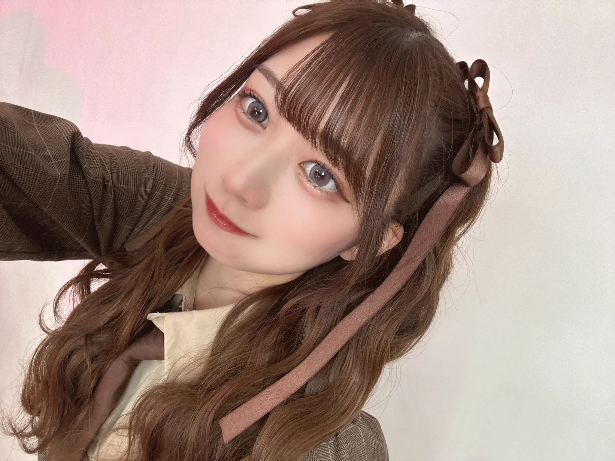 橋本 恵菜 (Pixel Ribbon) в X: „今回はバレンタイン衣装のチェキだよ