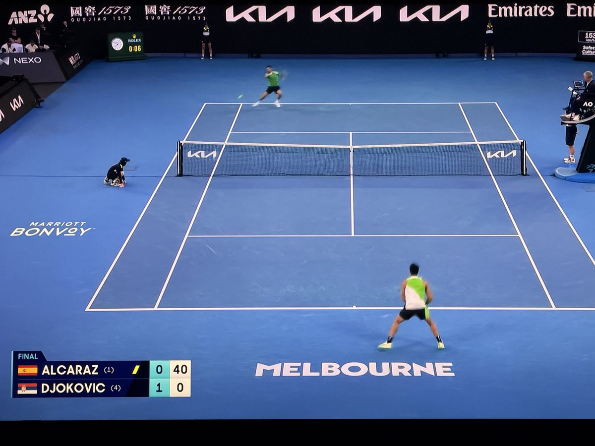 alejarc's tweet photo. #TenisxEspn @LuisAlvarez_1 @JoseLuisClerc con los mejores disfrutando del tenis. Yo quiero que gane Nole es una gran inspiración. Un saludo desde Colombia 🇨🇴 vamos por los 5 sets señores https://t.co/GhnUeHOj9y