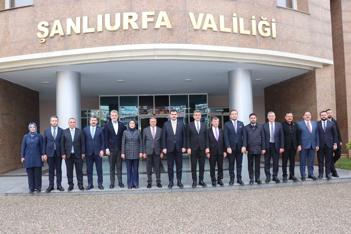 Peygamberler şehri Şanlıurfa’mıza teşrif eden AK Parti Genel Sekreterimiz ve İzmir Milletvekilimiz Sayın Eyyüp Kadir İnan’a, Şanlıurfa Valiliği ziyaretinde eşlik ettik.

<a href="/Akparti/">AK Parti</a> <a href="/RTErdogan/">Recep Tayyip Erdoğan</a> <a href="/farukaytek/">Faruk Aytek</a> <a href="/abuyukgumus/">Ahmet Büyükgümüş</a> <a href="/bybekirbozdag/">Bekir  Bozdağ</a> <a href="/eyupkadirinan/">Eyyüp Kadir İnan</a> <a href="/hasansildak/">Hasan ŞILDAK</a>