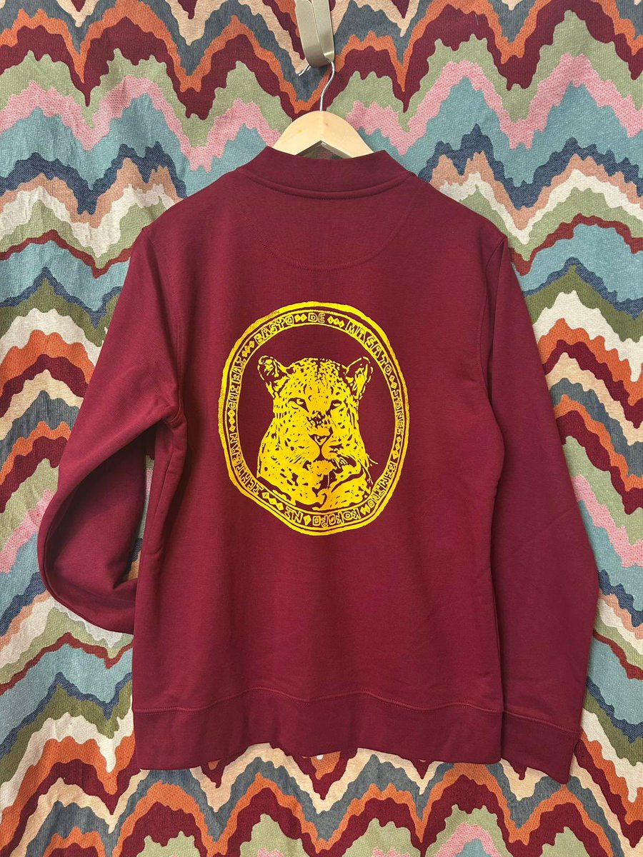 masato_jones's tweet image. Burgundy Leopard Bomber Sweatshirt already reduced to £40 add coupon X15 for 15% off ends Friday the only snag is I’m in Japan so you won’t receive until week of 9th February 

Other items available on all full price stuff !! Also on grey 

#leopardprint masato.co.uk