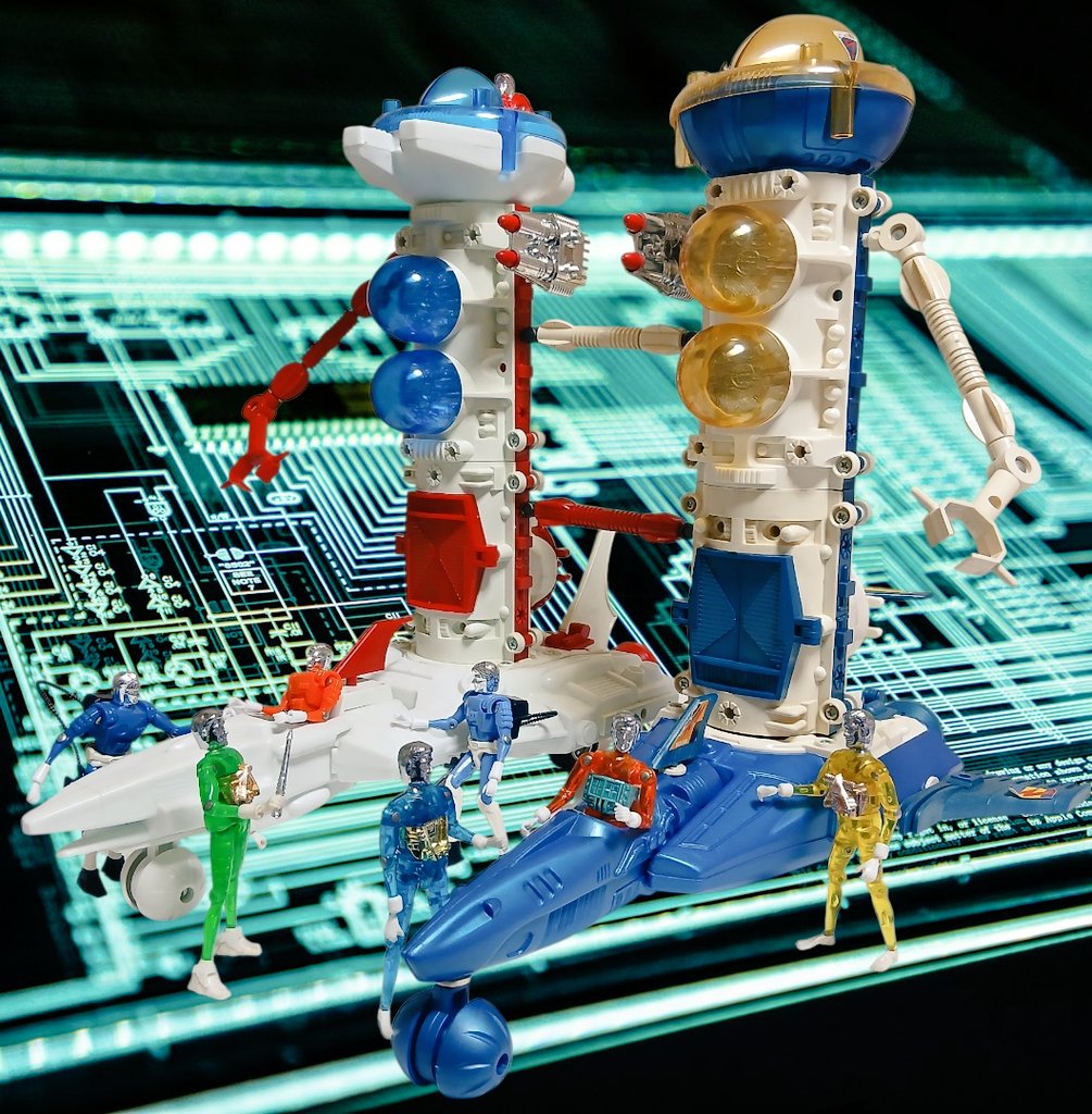 ミクロマンと共に…✨️ 「ツインタワー基地！！」 #多分私しかやって