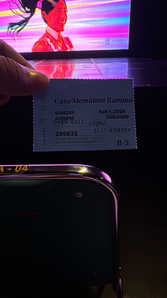 guenbil's tweet image. Aku disini yaa @Delynn_JKT48