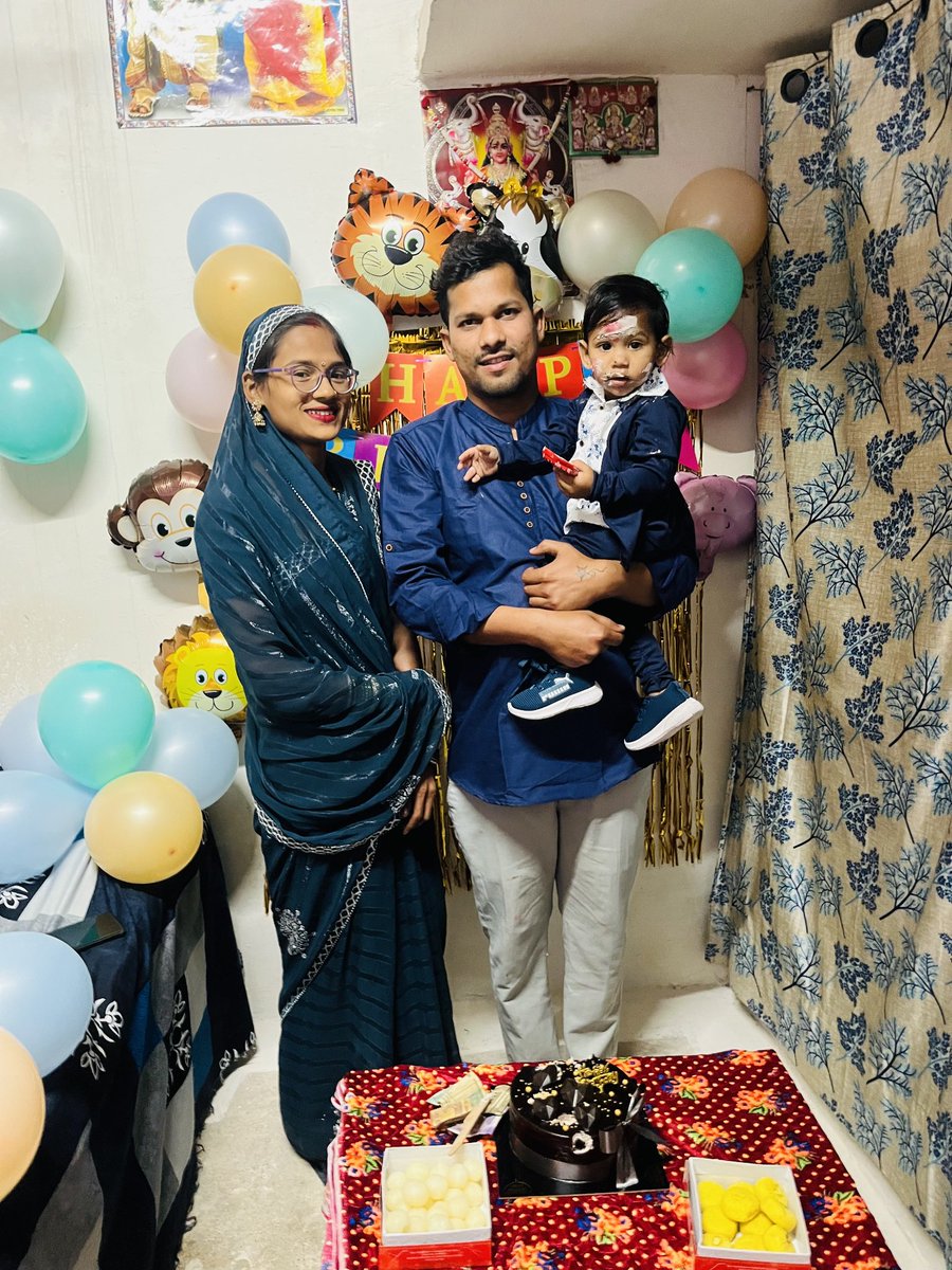 RohitNavrang5's tweet photo. #1st birthday celebration 🎊🎉 https://t.co/qHjvUUZjNJ