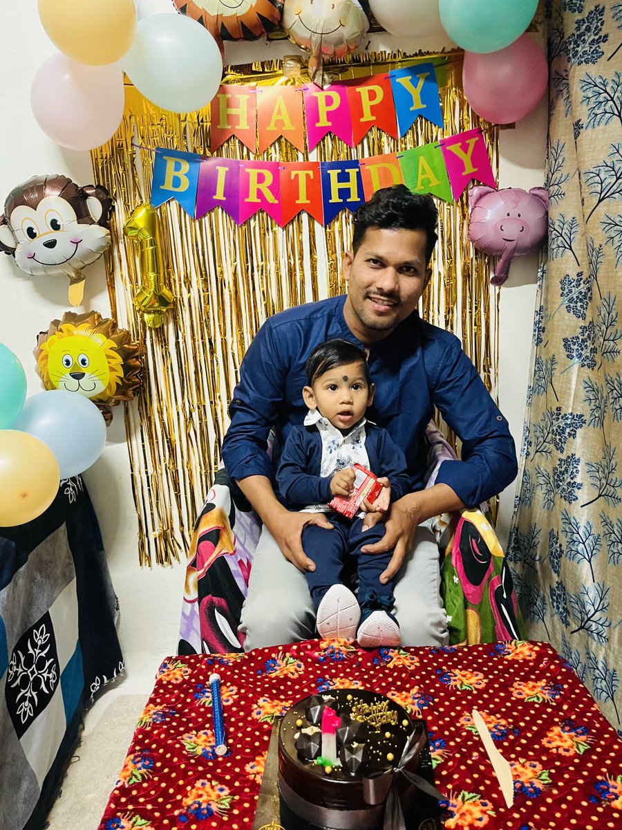RohitNavrang5's tweet photo. #1st birthday celebration 🎊🎉 https://t.co/qHjvUUZjNJ