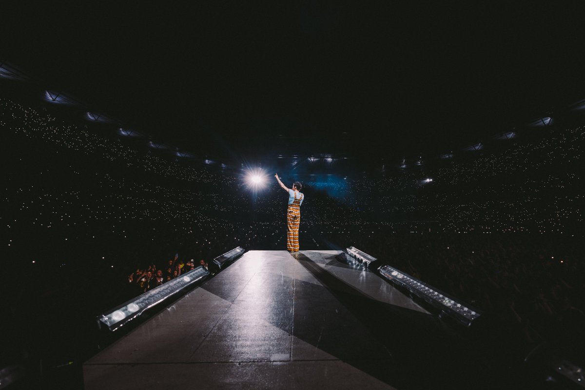 Wembley Stadium tweet media