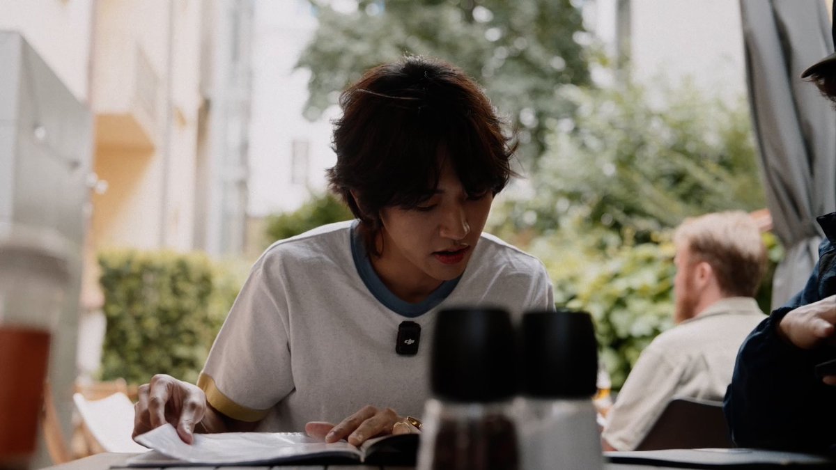 official_lsy's tweet image. ❝ 𝗟𝗘𝗘 𝗦𝗘𝗨𝗡𝗚 𝗬𝗢𝗢𝗡 ❞

지난 해, 해외 간 김에 담아온 브이로그(?) 콘텐츠를 공개합니다. 
매주 월·목 오후 6시, 2주간 이승윤 공식 유튜브 채널에서 확인해 보세요📹

02/02(월) ▶ Ep.1 
02/05(목) ▶ Ep.2
02/09(월) ▶ Ep.3
02/12(목) ▶ Ep.4

#이승윤 #LEESEUNGYOON…