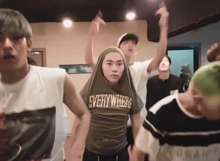 this picture feels like a fever dream