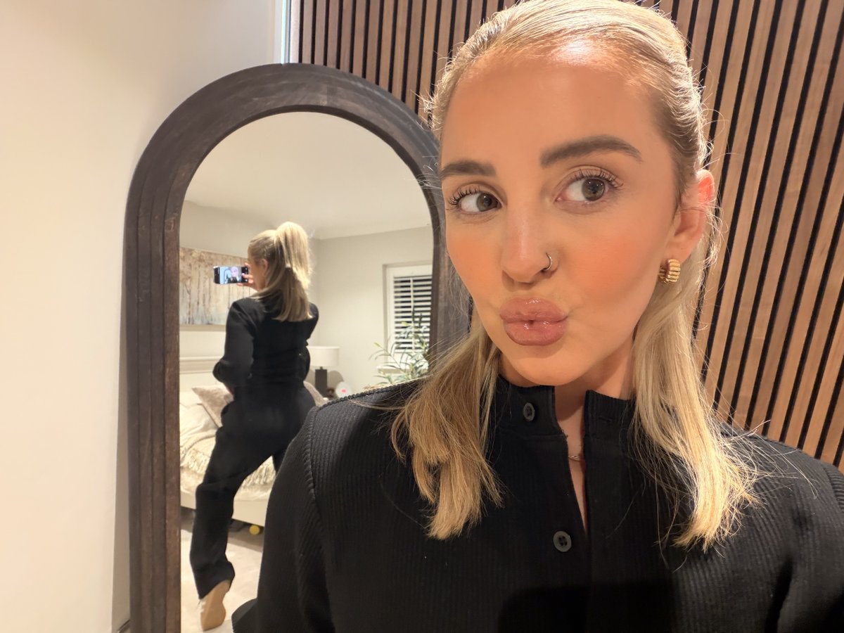 Miss G┊UK 🎀 tweet media