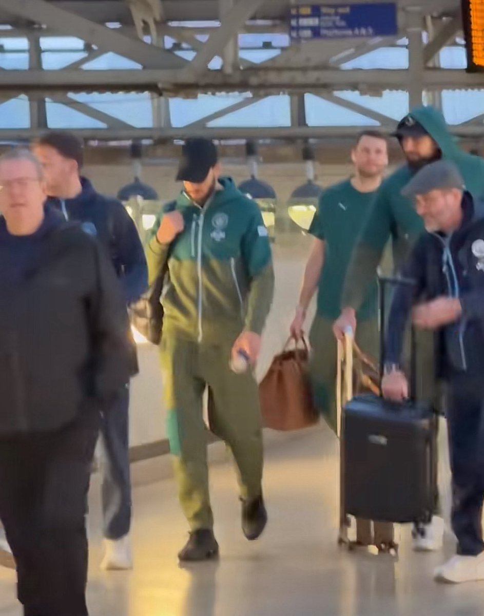 원정 스쿼드 합류 관련 이미지