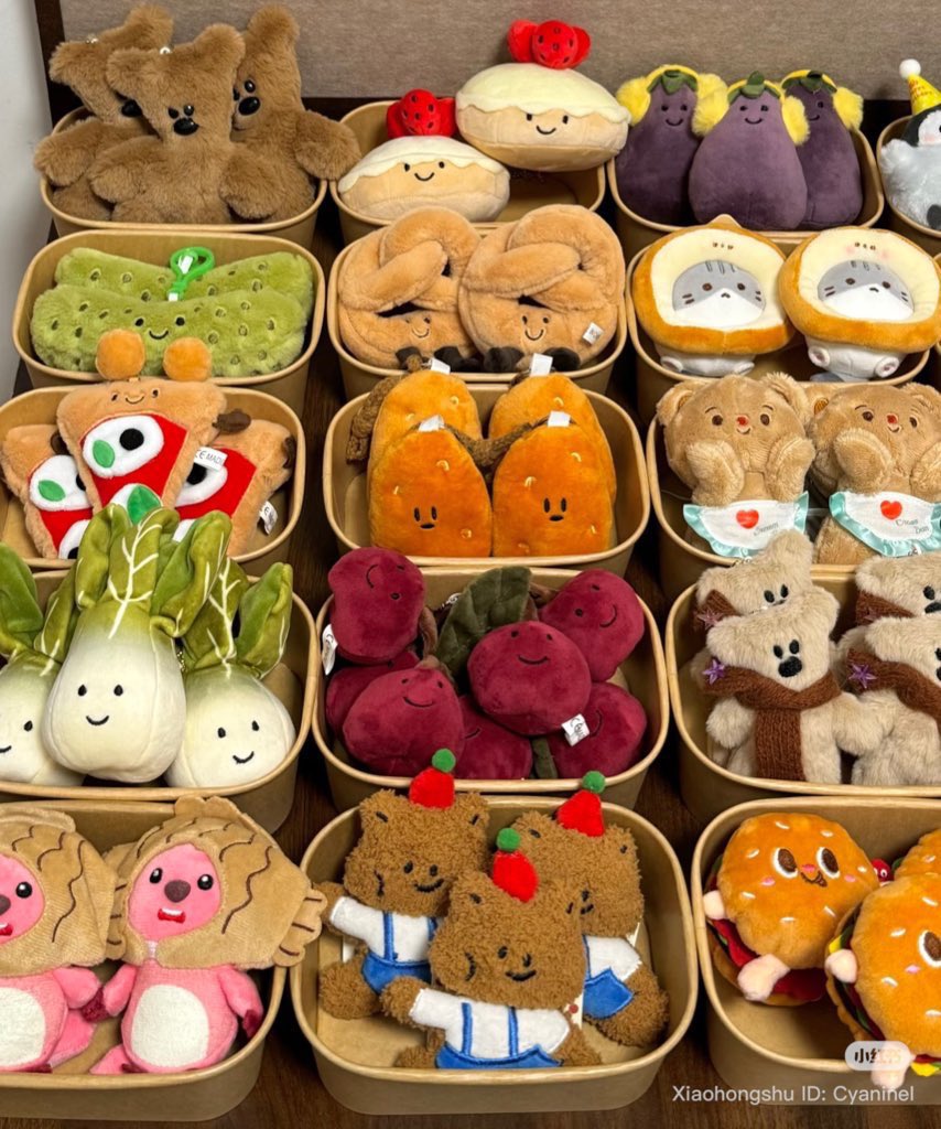 THESE KEYCHAINS AND BAG CHARMS ARE ILLEGALLY CUTE 😭💕