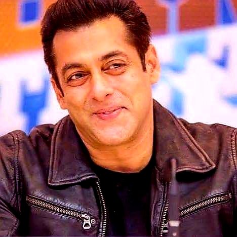 human9922's tweet photo. IN OVERSEAS ....
OPENING #Tiger3 >> #Jawan
LIFETIME / HG OVERSEAS
#BBJAN $74M >> #Jawan $47M
HINDI FFS #BBJAN >> #Jawan
#BBJAN TODAY ATP = 2950Cr
REMEMBER BAAP BAAP ....
IF REMOVE SCAM YEAR FROM SRK CAREER THAN 😉 ? 🔔
#SalmanKhanTheLegend🤞🔥 https://t.co/V81UfVgMDS