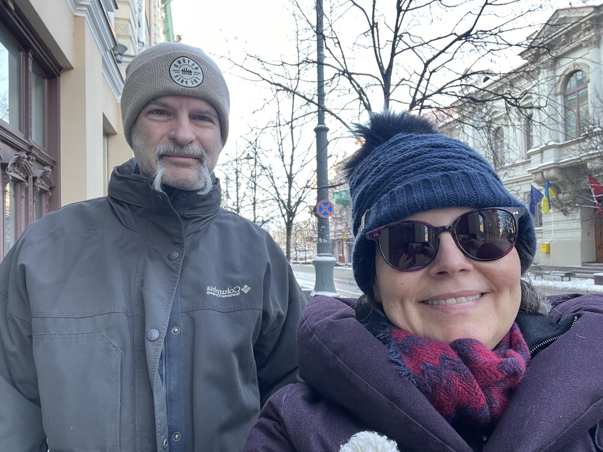 JSautCan's tweet image. Walking from Gedimino near g9 to National Gallery in #Vilnius. -17c. Wish us luck!