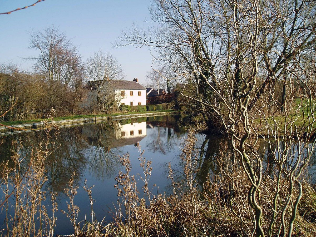 retired_tom's tweet image. My photos from #February 2008

@CanalRiverTrust #GrandUnionCanal #MiltonKeynes #MK #Bridge #Narrowboat #Reflections 

#Canals &amp;amp; #Waterways can provide #Peace &amp;amp; #calm for your own #Wellbeing #Lifesbetterbywater #KeepCanalsAlive