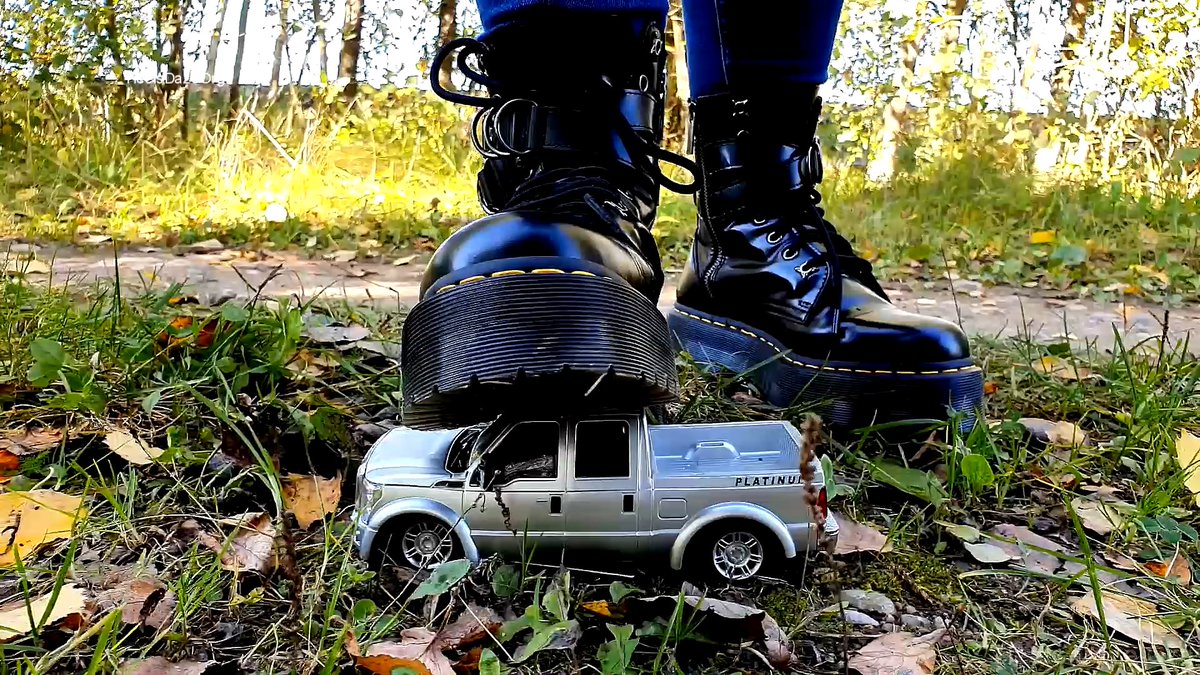 HeelsDazeOrg tweet media