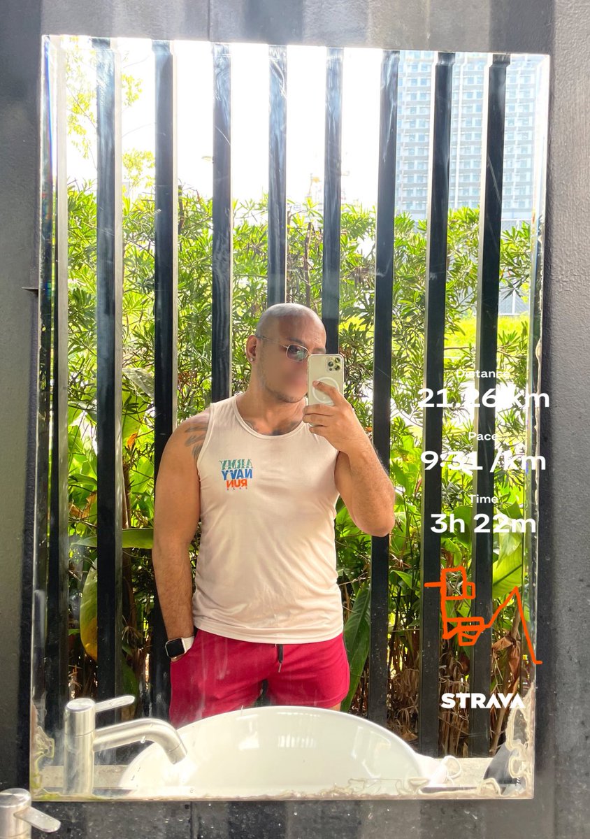 First 21k! Mabagal pero kinaya naman ng chicken legs ko. Bahala na sa mismong race day! 😅