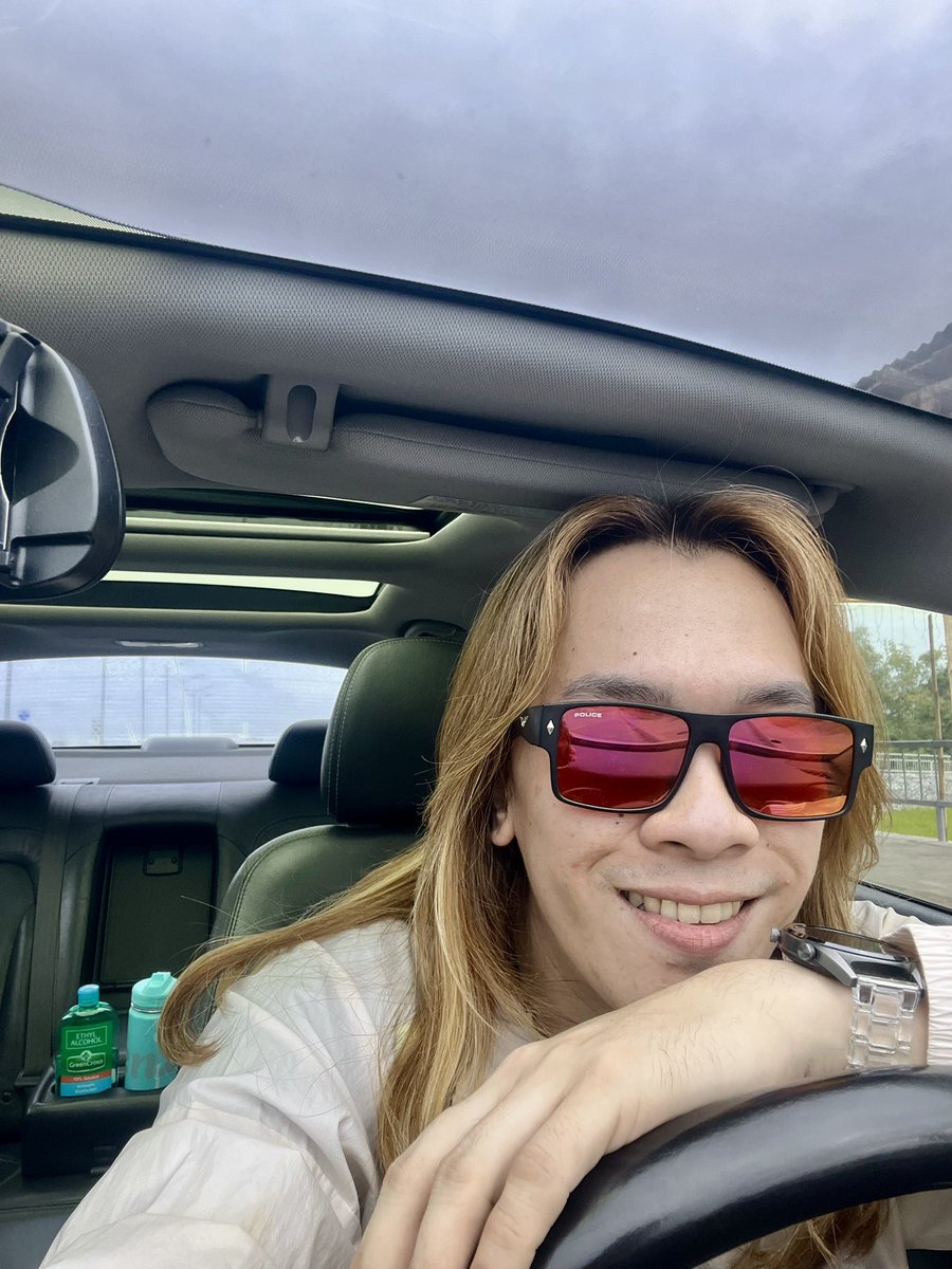 imNOkorean's tweet photo. Pa kyot muna bago papawis https://t.co/lWi1fxe9YG