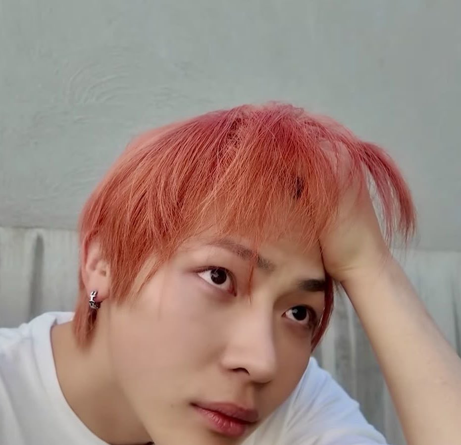 야 넌 내가 쉬워?

                                         안𝓢𝓱𝓮𝓮𝓹…안𝓢𝓱𝓮𝓮𝓹
                                      안.쉽. 안ㅅ..𝓢𝓱𝓮𝓮𝓹

너 지금나랑싸우면서 틱톡찍어?

                                                      𝓢𝓸𝓻𝓻𝔂 𝓳𝓾𝓳𝓾