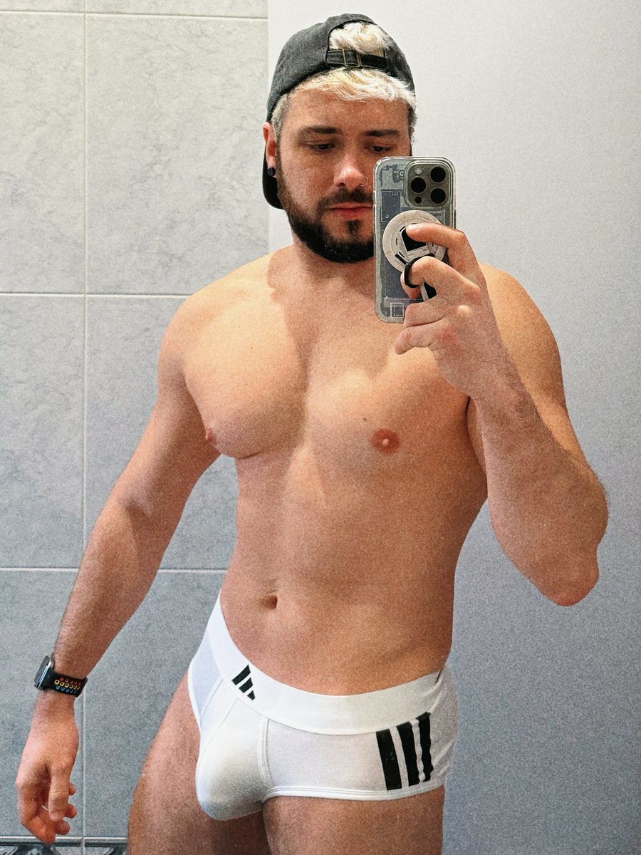 Antonello__v's tweet photo. Breakfast+ gym 🌚 https://t.co/MSiU3IYoac
