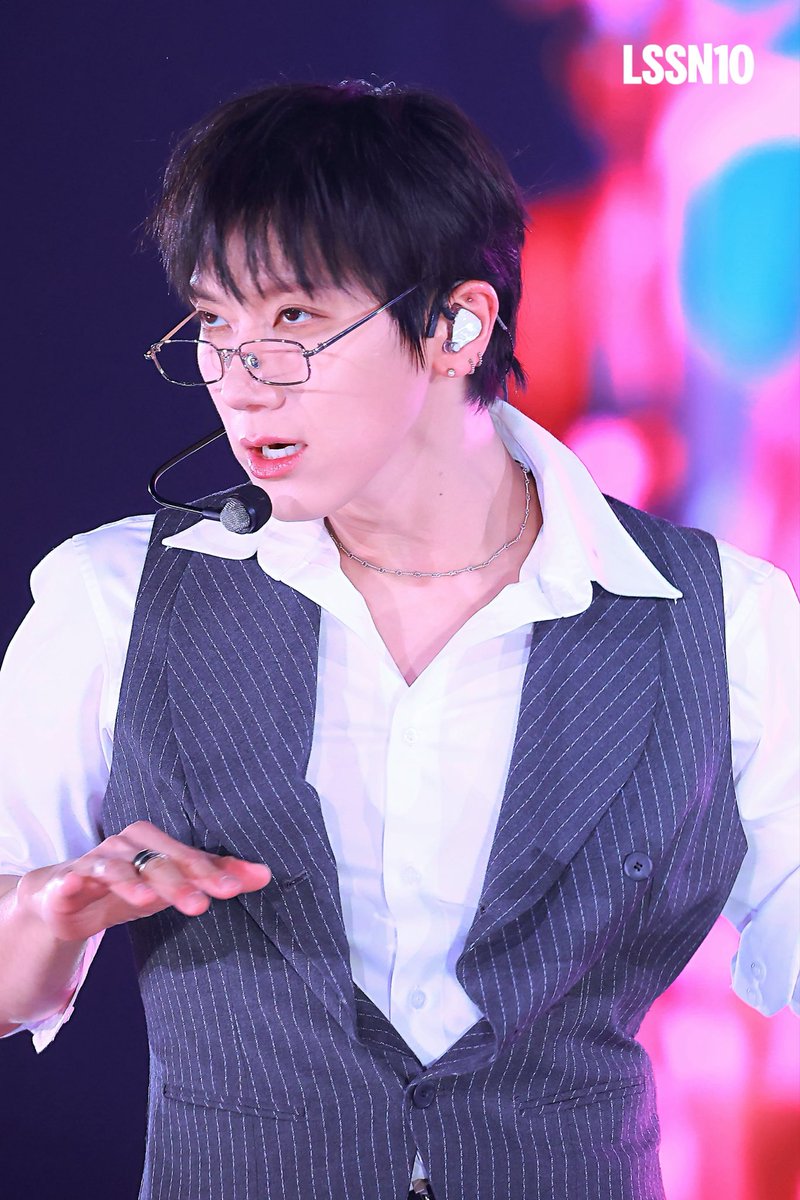 260201 SMTOWN FUKUOKA

hot hot nerd 🔥

#TENLEE #tenlee_1001 
#TEN #텐 #เตนล์ #李永钦