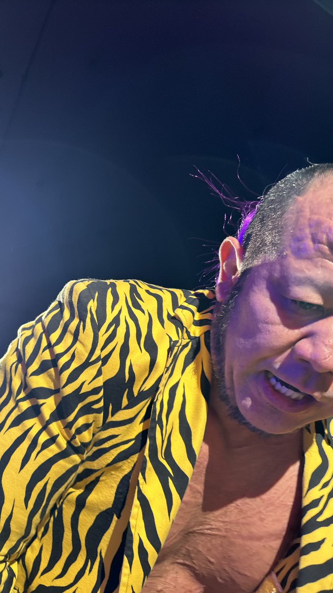siitake0908's tweet photo. #殿はご乱心
入場頑張りすぎて『はーつかれた』っていってて大爆笑した https://t.co/vDnnXGMkRH