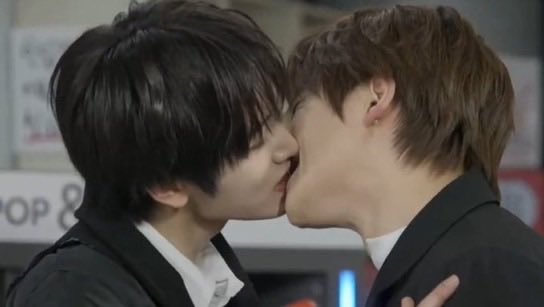 yuna ⊹ tweet media