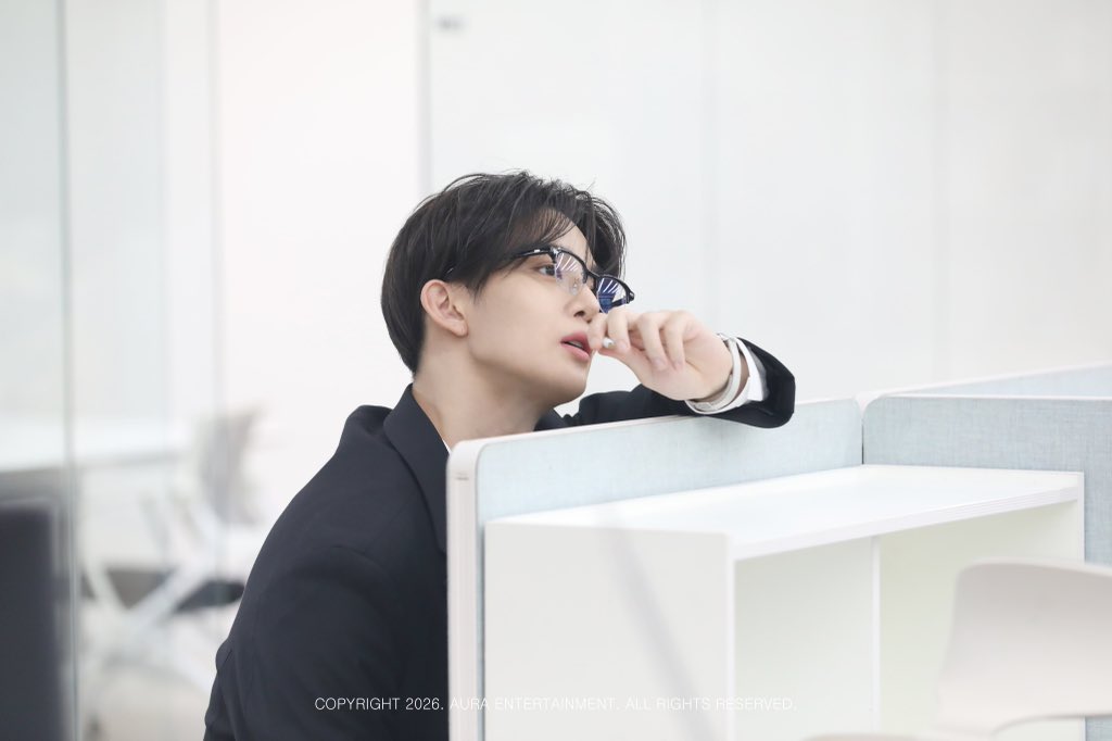 sodubaeb's tweet photo. BAER FAN KIT BEHIND PHOTO (1) 

#배진영 #BAEJINYOUNG https://t.co/inaYjIEPiR