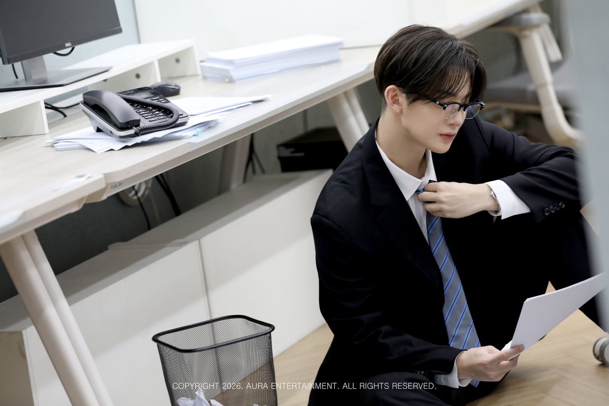 sodubaeb's tweet photo. BAER FAN KIT BEHIND PHOTO (3) 

#배진영 #BAEJINYOUNG https://t.co/buWEP4OtBJ
