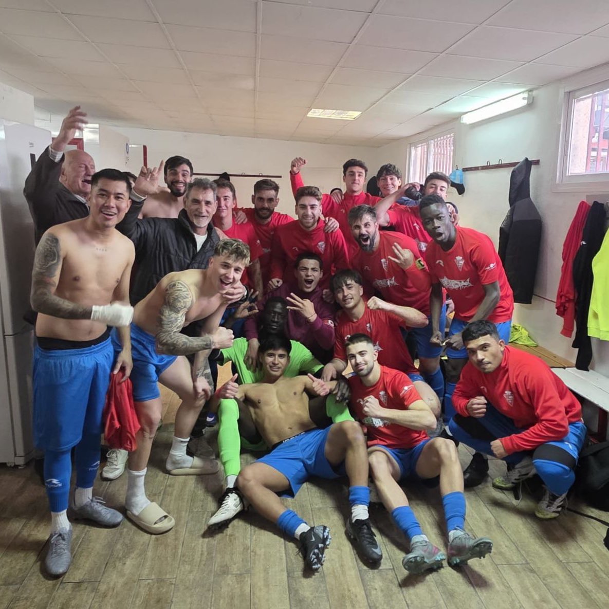𝗙𝗜𝗟𝗜𝗔𝗟 | J14 Segunda Autonómica 
𝗦𝗔𝗡𝗧𝗢𝗠𝗘𝗥𝗔 𝗕 3-1 EF Montecasillas 

🔥 Goles de:
⚽️ Álex Ruiz
⚽️ Pedro
⚽️ Kike

🔝 ¡Otra gran victoria! 
🍋 #CFSantomera