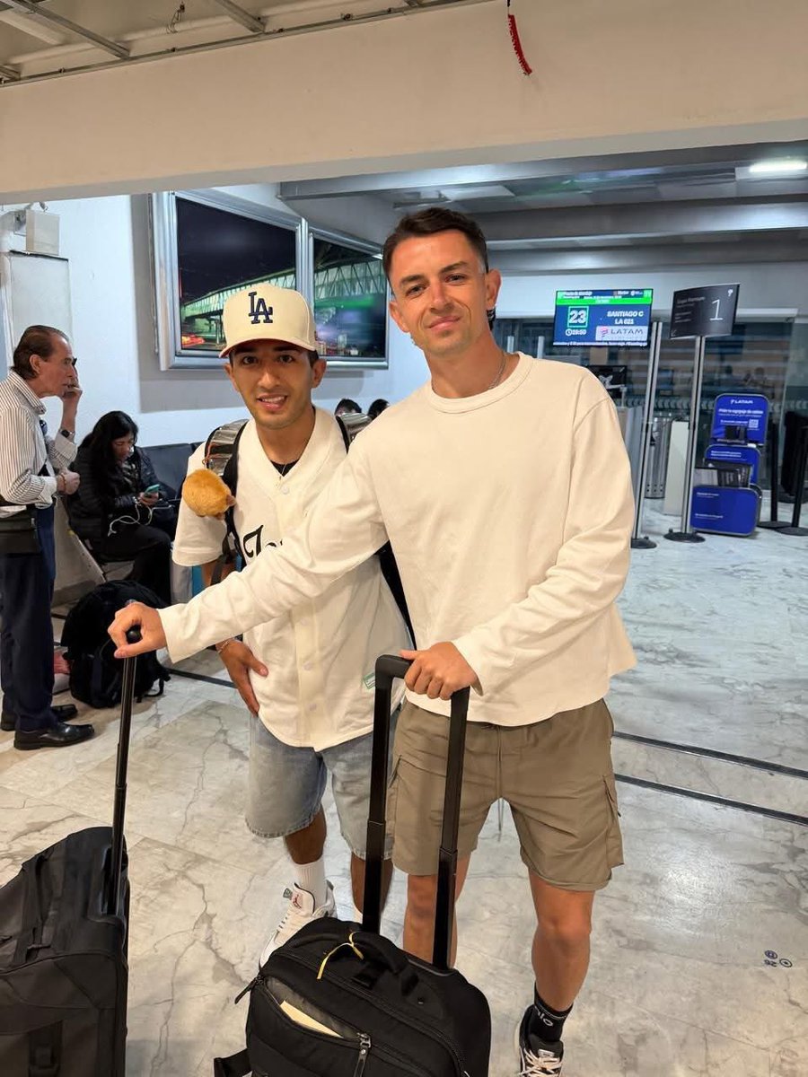 TaR0LaS VEIGA tweet media