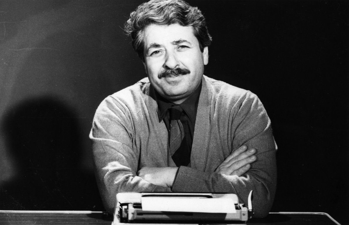 Bilim ve sanatı belgesellerinde buluşturan değerli yönetmen Suha Arın'ı, ölümünün 22. yılında sevgi, saygı ve özlemle anıyoruz.