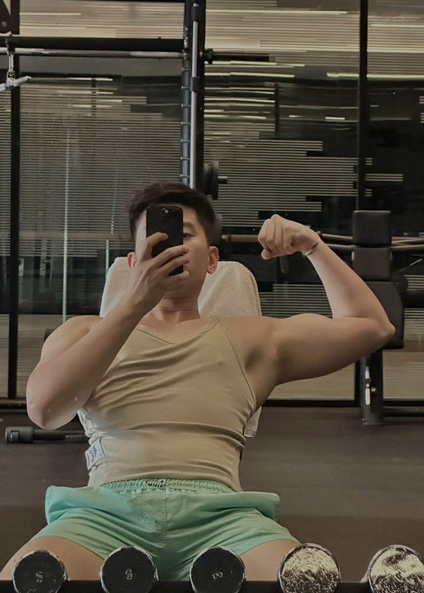 Ubiiyy's tweet image. Staycation things