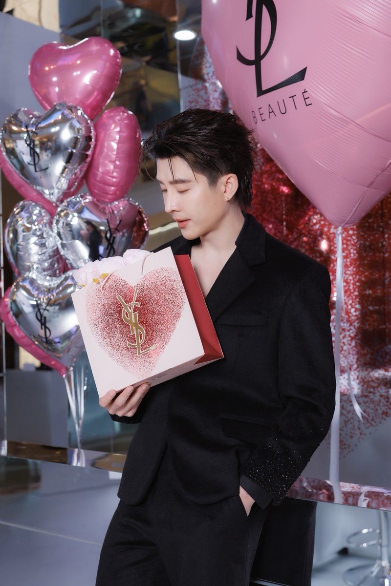 ✨️💕 YSL Sparkling Desire Event x <a href="/basvpr_/">basvpr_</a>

#YSLBeautyth 
#YSLBeautyVDAY2026