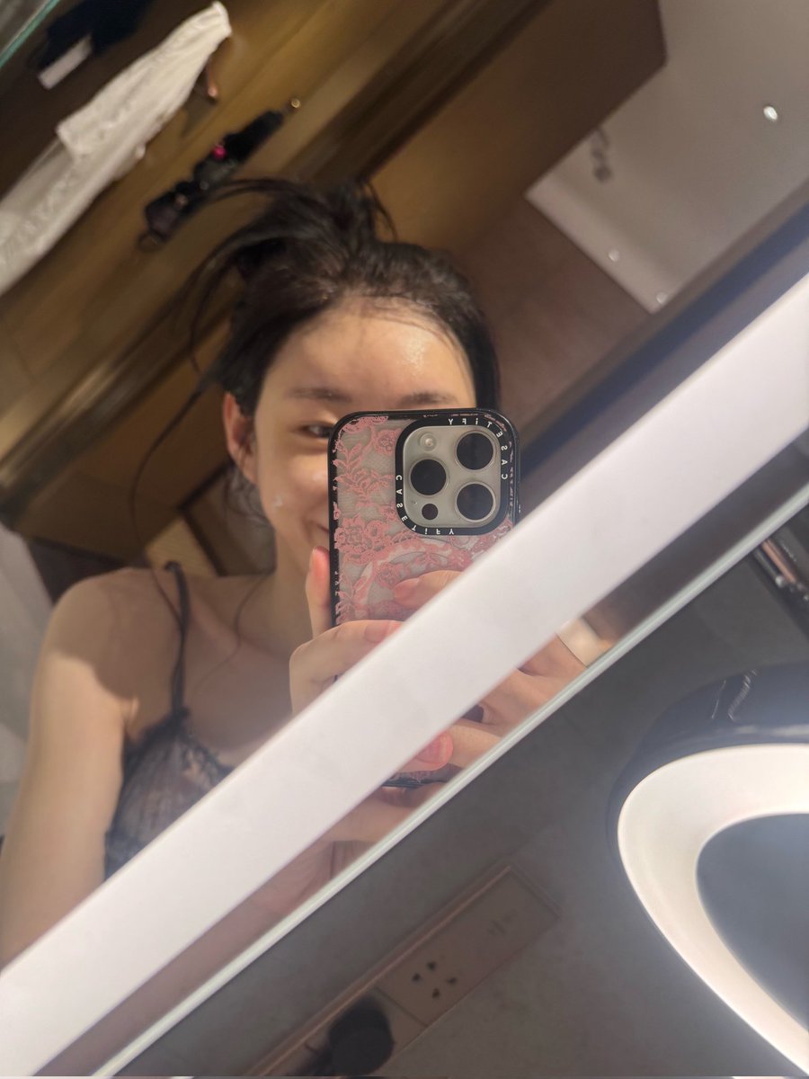 Smile cutely bae 📸📸