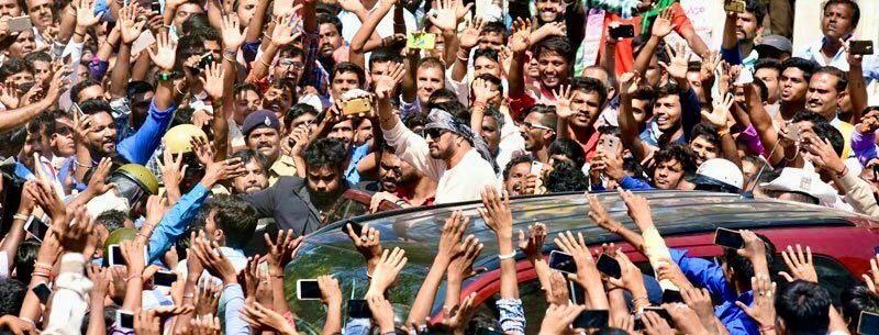 KicchaWorldfans's tweet photo. Deepanna… you’re not just a star, you’re an emotion 🖤

Till my last breath, I’ll stand as your fan 🙏🔥

 🤜 #MyKicchaMoment 🤛

#KicchaSudeep @KicchaSudeep 👑 https://t.co/rW2H3vTWNC