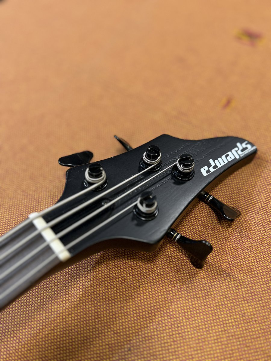 ♪中古ベース入荷情報♪】 『#edwards E-BOTTOM BUMP』 が入荷いたし