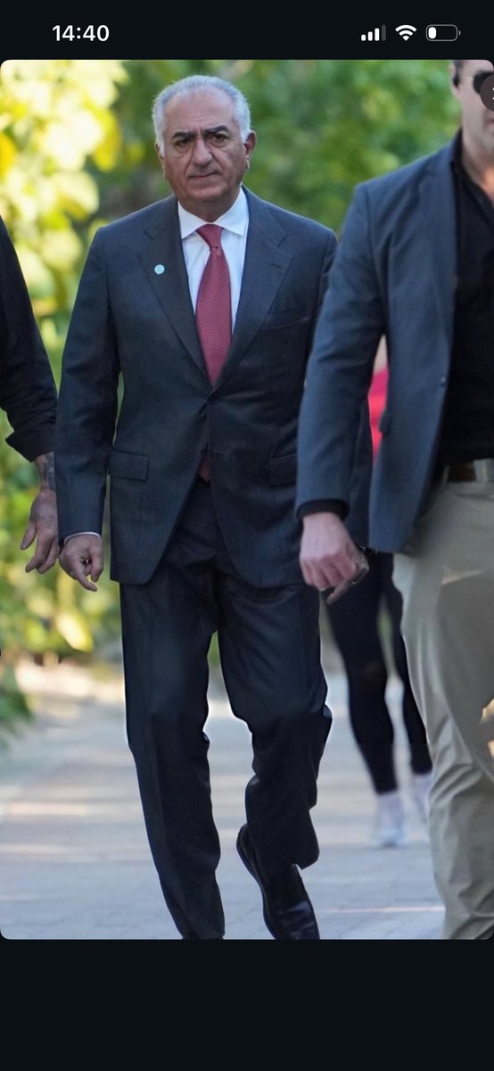 شاملو (شاملو بی آیدا سابق) tweet media