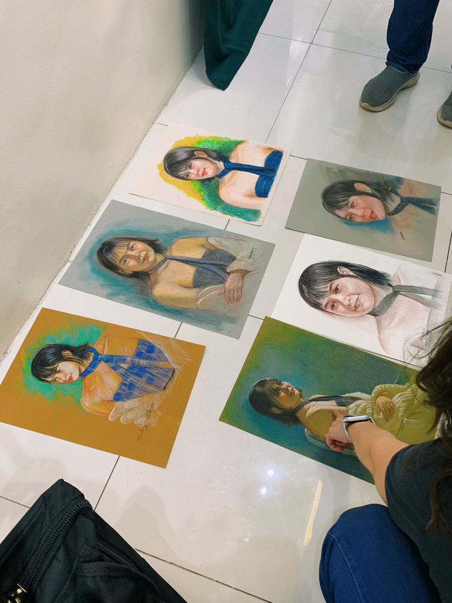 mokugekisha48's tweet image. MNL48's Chelle Abrio became the subject of the Filipino Portrait Artists Guild's (FilPAG) first live portrait session of the year as their guest sitter on January 29 at the Gateway Gallery Studio.

(📷: MNL48 Chelle/Facebook)

#MNL48 
#MNL48Chelle 
@mnl48official