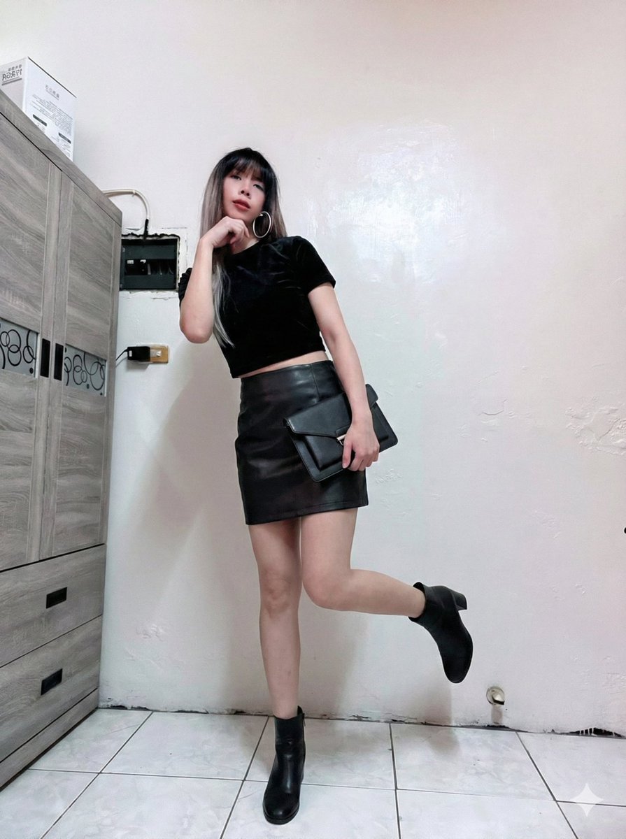 Red31836219's tweet photo. 保持距離 保持帥氣 #AI美女 #偽娘 https://t.co/WEXBQA4Q8g