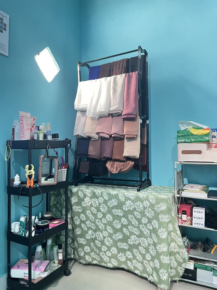 nomnloey's tweet photo. Capek banget hari minggu, abis dari pasar beresin kamar bersihin rumah 😩 https://t.co/H5BVJ3O2Pr