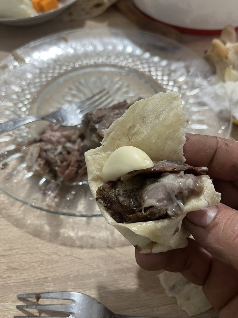 SadFloyd tweet media