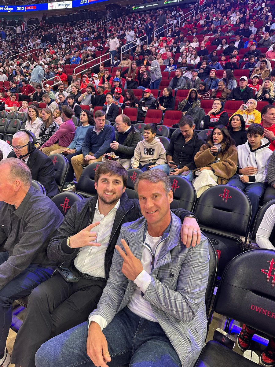 Great game ⁦<a href="/HoustonRockets/">Houston Rockets</a>⁩  
#JustDifferent ⁦<a href="/LSUfootball/">LSU Football</a>⁩