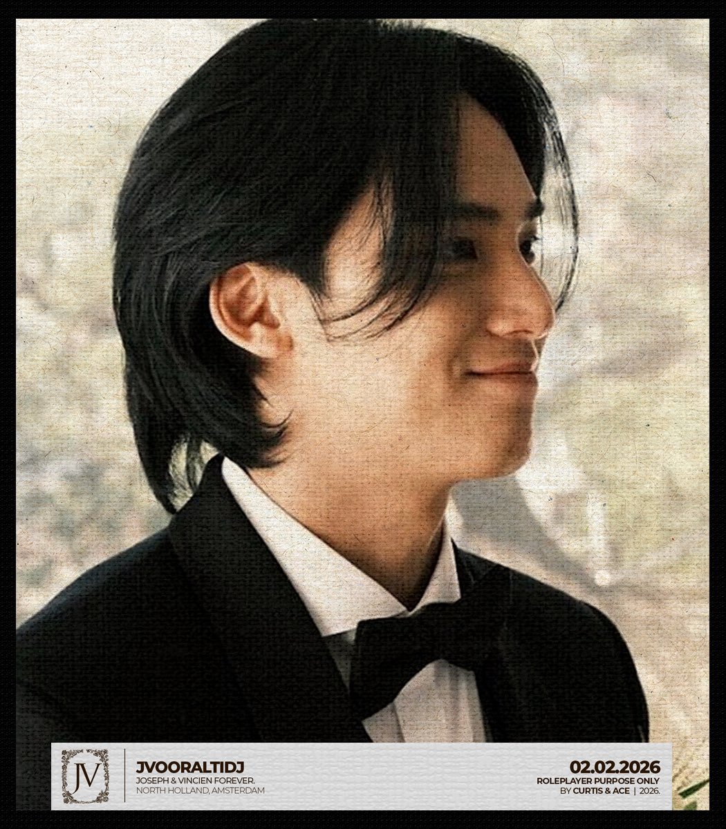 josephdidjaja's tweet image. Joseph menatap Vincien. Kedua ujung bibirnya tertarik ke atas dengan tenang. Ia meraih satu tangan Vincien untuk digenggam. Senyum bahagia dan penuh rasa bangga ia tawarkan untuk laki-laki yang menjadi belahan hatinya.