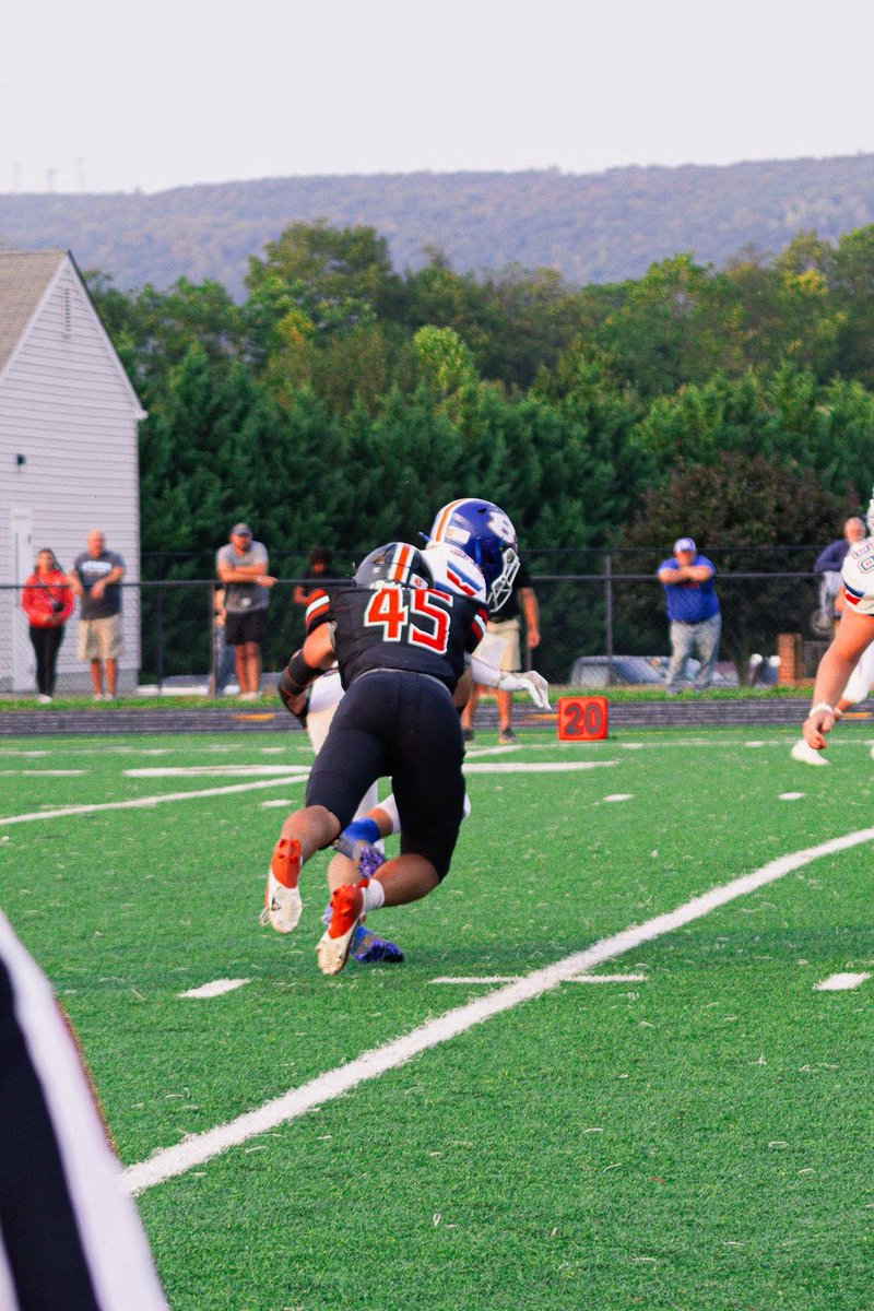 knightsfootball's tweet photo. Congratulations to Brody Summers!

- 1st Team All Refion Linebacker 
- 1st Team All Area (FNP) Linebacker 
- 2nd Team All County Linebacker https://t.co/BxOyhb3pez