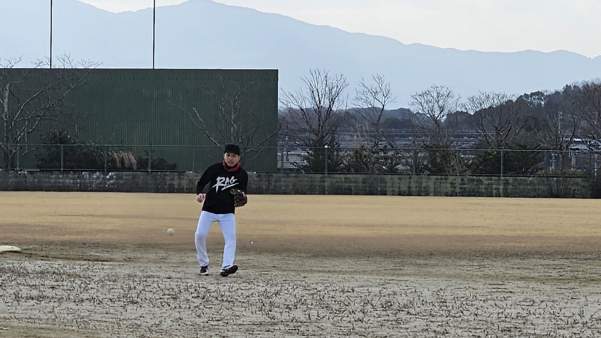 doublers_yakyu's tweet photo. 今日は初練習でした。
ノックやフリーバッティングで体を動かしました。
次回の活動は2/15の練習試合です。
トライバルリーグに向けて頑張っていきましょう！
#福岡　#草野球　#メンバー募集中 https://t.co/7JolO9KWzm